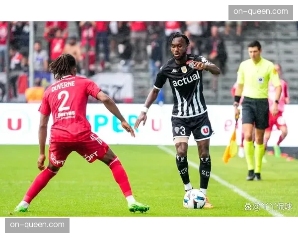 布雷斯特2-1逆转昂热，升至积分榜第五位